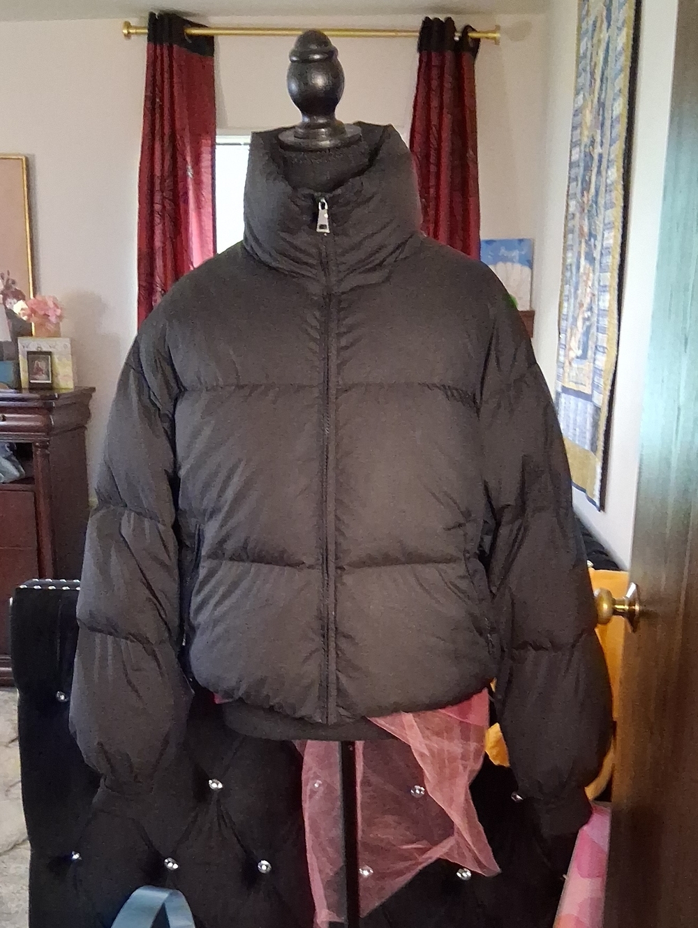 Orolay-Cropped Black Puffer Jacket with High Stand Collar